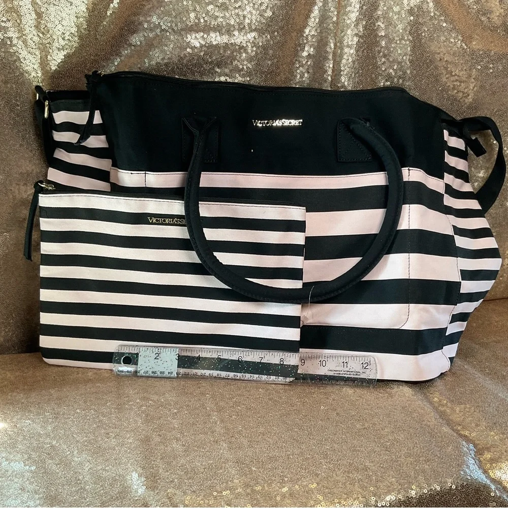2PC Victoria’s Secret tote - Picture 6 of 12
